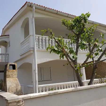Apartments Macek Vir Exterior photo